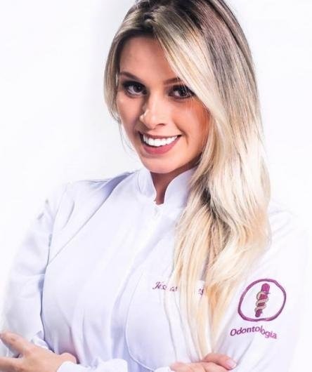 Dra. Jéssica Flores