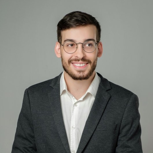 Dr. Gabriel Viana