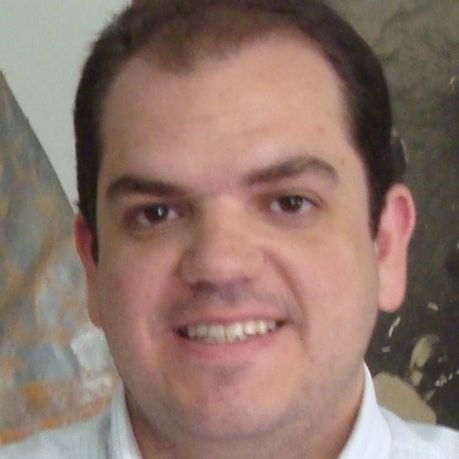 Dr. Eduardo Storti
