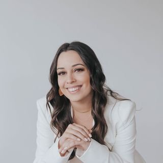 Dra. Mariana de Almeida Barbosa