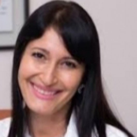 Dra. Claudia Maggy