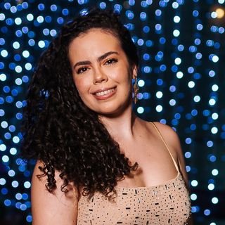 Dra. Ana Beatriz de Medeiros Araújo