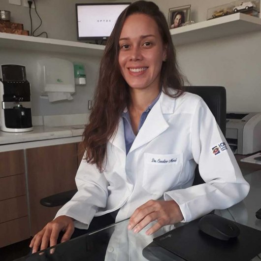 Dra. Caroline Merci Caliari de Neves Gomes