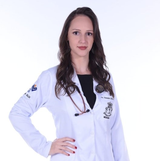Dra. Amanda Michelucci Dos Santos
