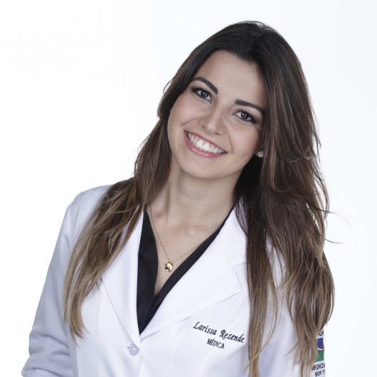 Dra. Larissa Rezende