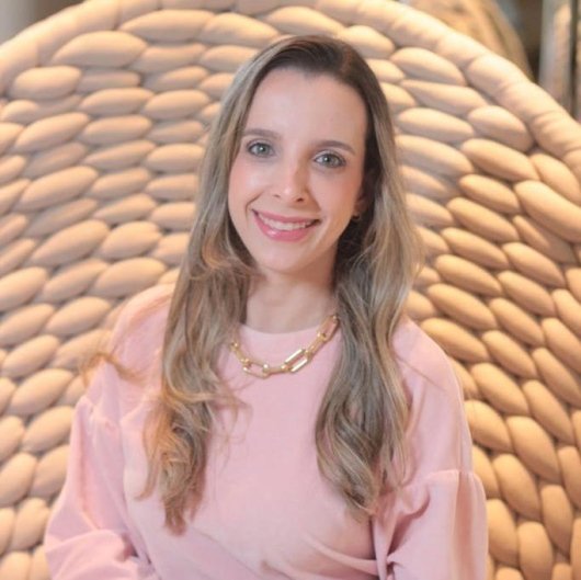 Dra. Larissa Feitosa Calviello