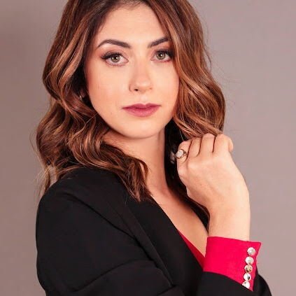 Dra. Ariana Christófaro Fernandes