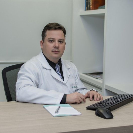 Dr. Claudio Dellinghausen Silveira