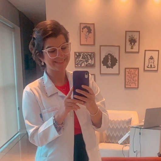 Dra. Fernanda Vaz