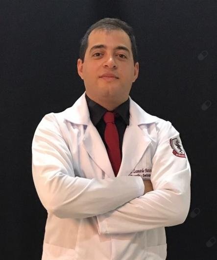 Dr. Leonardo Batista
