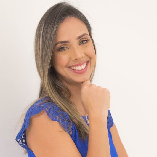Dra. Aryana Isabelle de Almeida Neves Siqueira