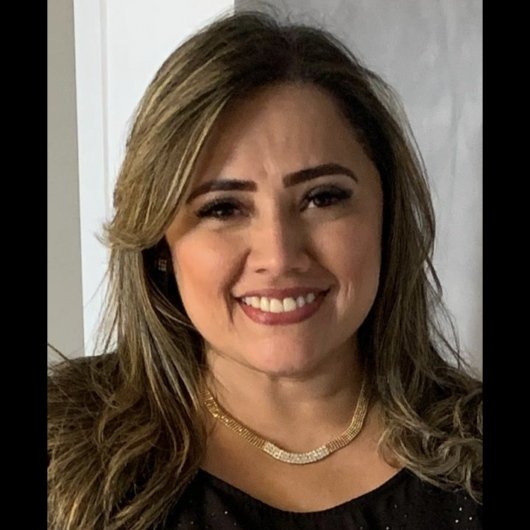 Ana Lúcia Azevedo Albuquerque
