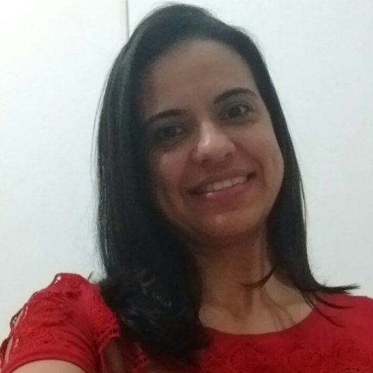 Dra. Aline Gouvêa de Lima