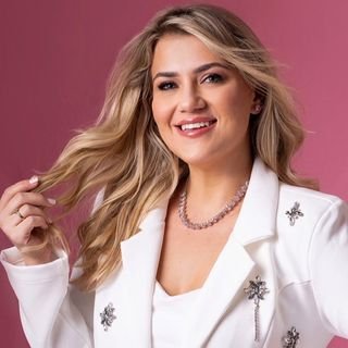 Dra. Isabela Cavalcanti
