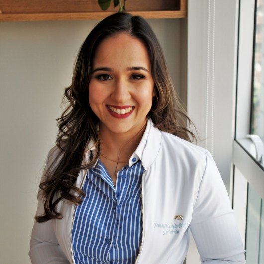 Dra. Fernanda Castelo Branco