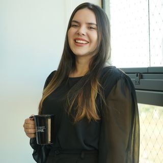 Dra. Isadora Gomes