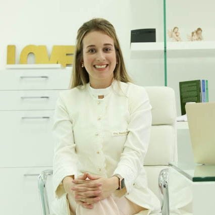 Dra. Amanda Labadessa
