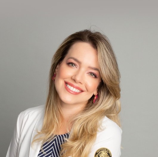 Dra. Larissa Guerino