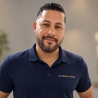 Dr. Maikon Santos