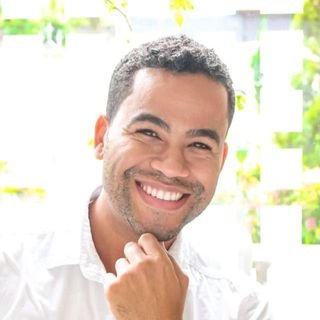 Dr. Pedro Neves