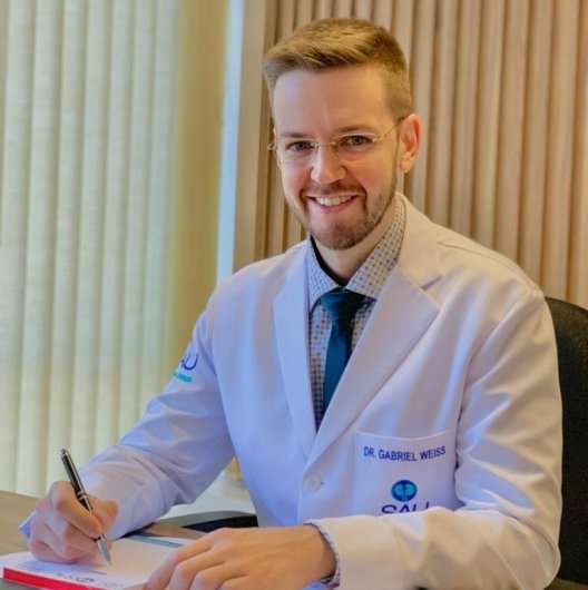 Dr. Gabriel Weiss