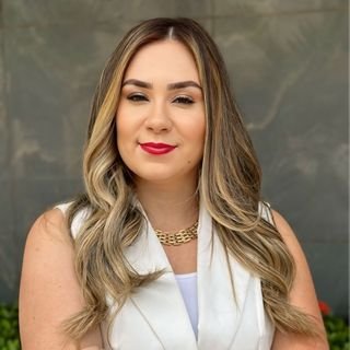 Dra. Isabela Furtado