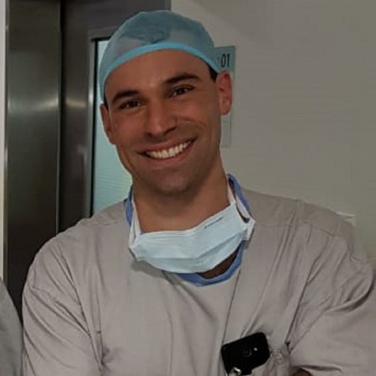 Dr. Daniel Szor