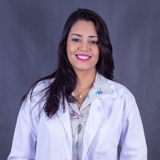 Dra. Paola Barcellos