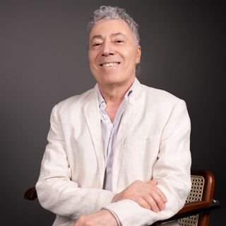 Dr. William Roberto Pereira