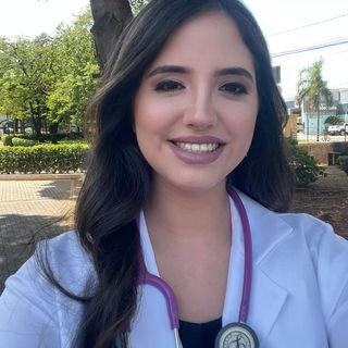 Dra. Gabriela Naves Montrasio