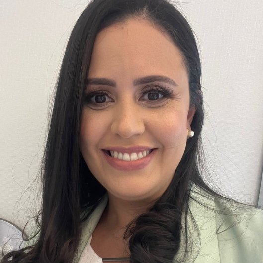 Dra. Eveline Barroso Aragão