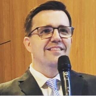 Dr. Gustavo Girotto