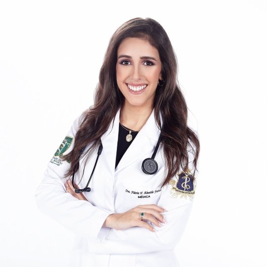 Dra. Flávia Almeida