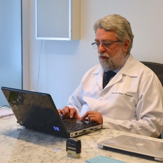 Dr. Cesar Eduardo Fernandes