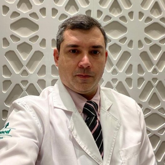 Dr. Bruno Botelho