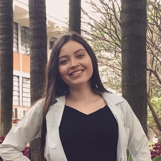 Andressa Simone de Carvalho