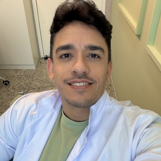 Dr. Helton Brandão