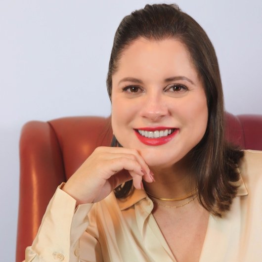 Flávia Viana
