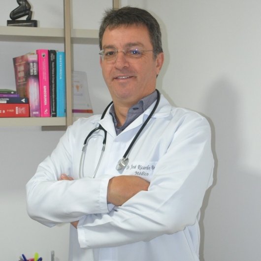 Dr. José Ricardo Falco Becho