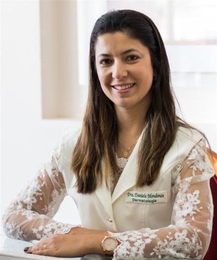 Dra. Daniela Cristina de Paiva Mendonça