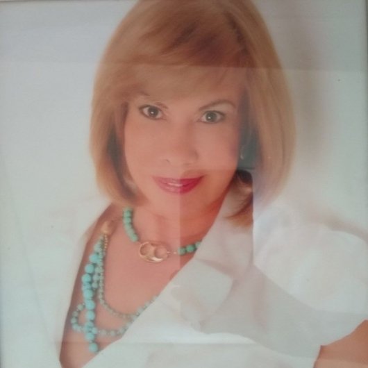 Dra. Araci Oliveira Costa