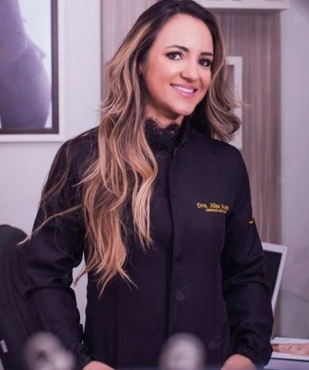 Dra. Aline Moura