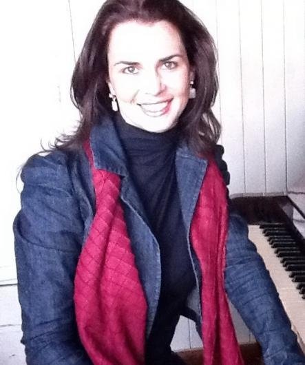 Dra. Aline Ferreira Barboza