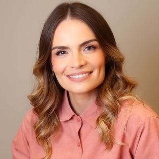 Dra. Thatiane Mendonça