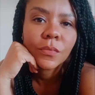 Késsia Cristina de Souza Rosário .