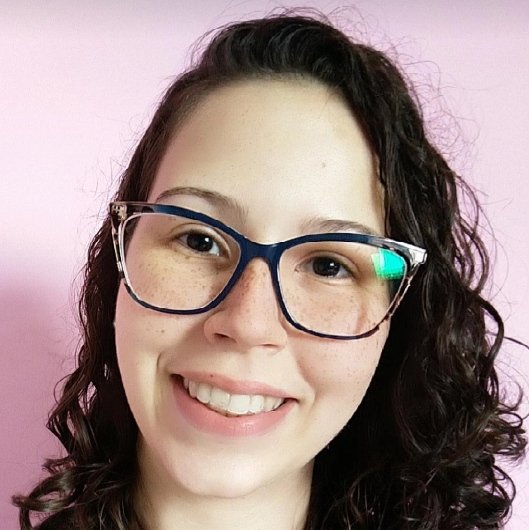 Dra. Emily Barbosa Martine