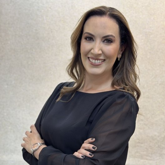 Dra. Maíra Costa Navais