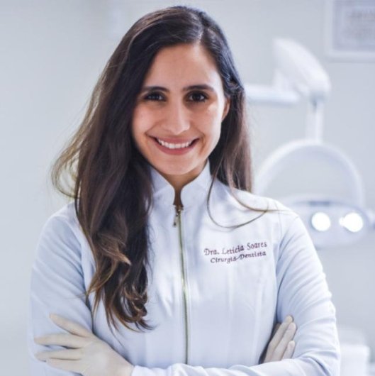 Dra. Letícia Soares