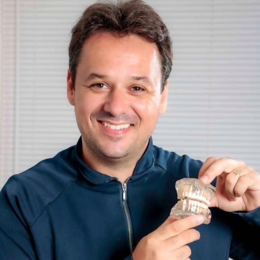 Dr. Caio Borelli Zeller