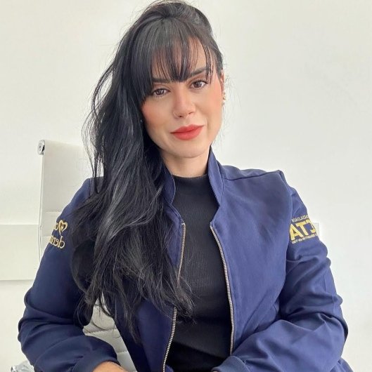 Dra. Amanda Neves